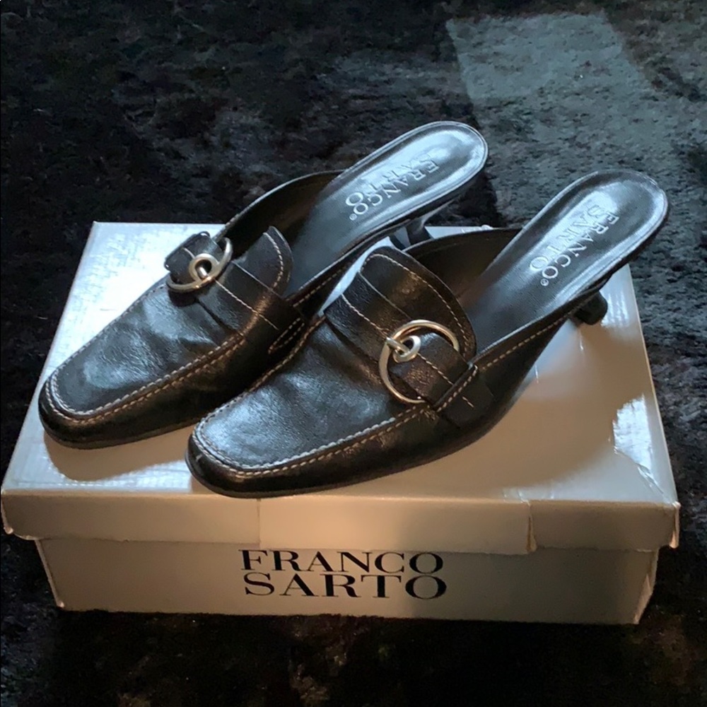 Black cute mules